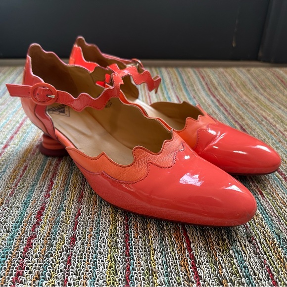 Fluevog EXCELLENT Fairway Trivialis pink/coral wavy patent leather Mary Jane - 8 - Picture 2 of 16